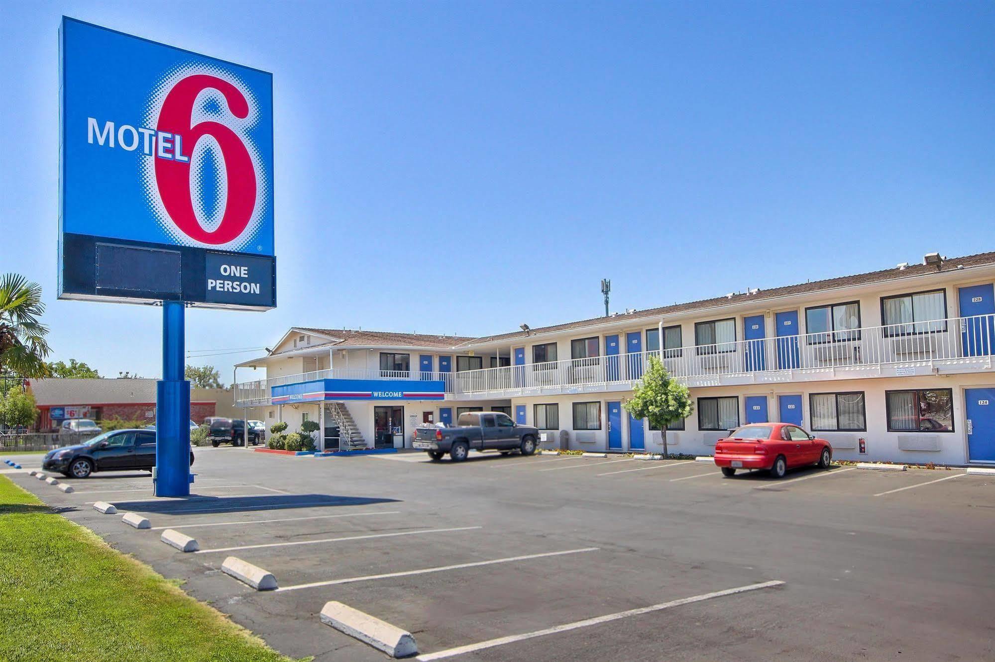 Motel 6-Fresno, Ca - Blackstone North Exterior foto